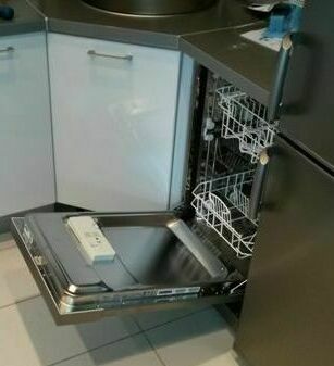 Установка встроенной посудомоечной машины